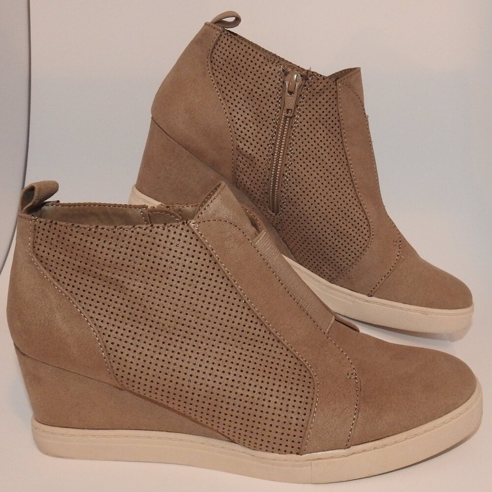 A New Day Faux Suede Fashion Sneakers with 3" Heel Sz 10